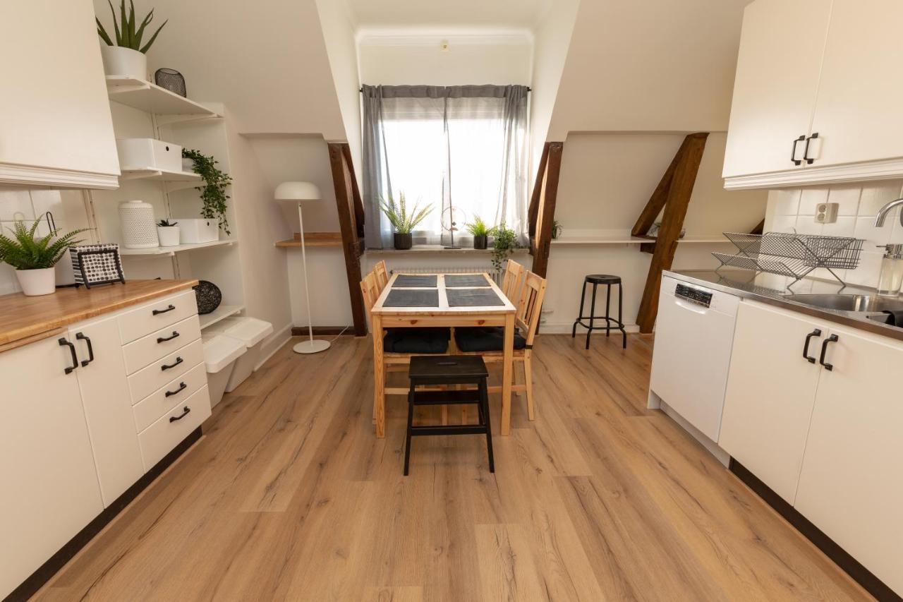 Alyhr Apartments Висбю Экстерьер фото